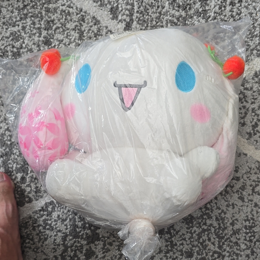 Cute Plush Toy with Blue Eyes and Pink Cheeks